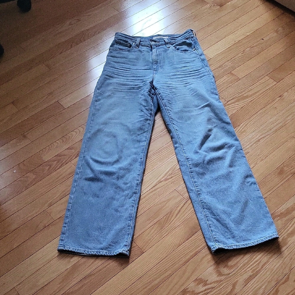 EUC Hight Waist Levi's Size 26 Hemp Blend